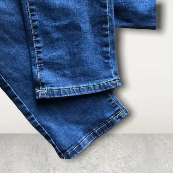 The Style Between Us High Rise jeans size 7 - Picture 6 of 8